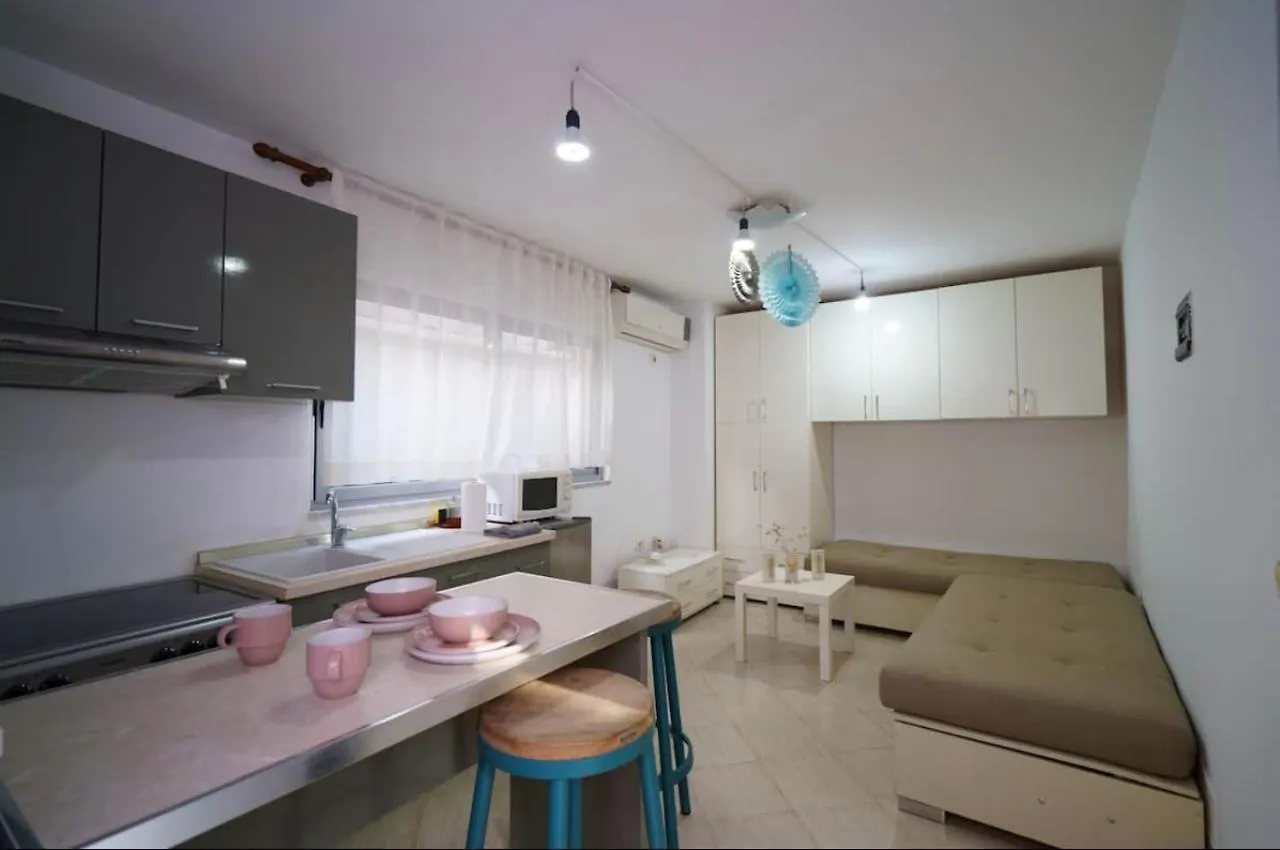 Brilant Studio Apartment City Center تيرانا 0*,